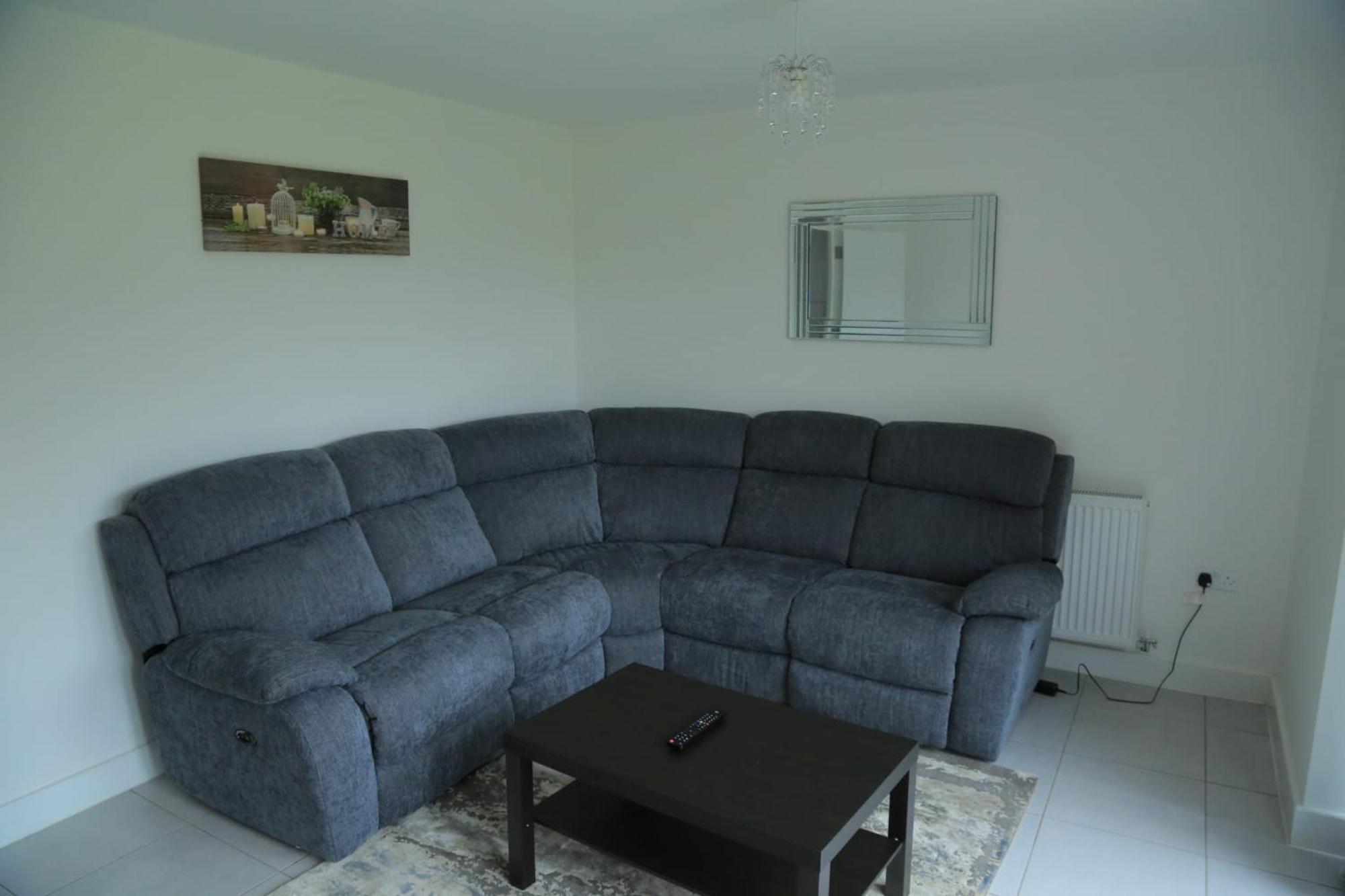 Beautiful New Family Home Лидс Экстерьер фото